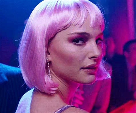 Natalie Portman In Closer GIFs .